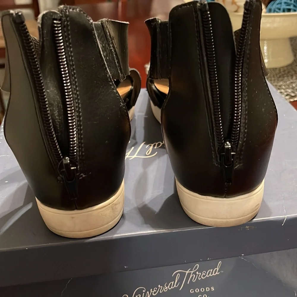 Shoes - Picture 8 of 8